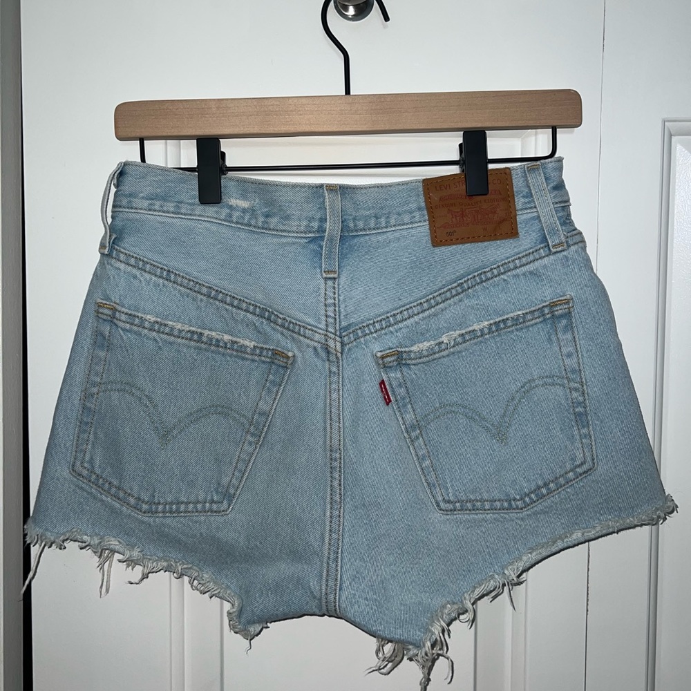 Levi’s 501 light colored shorts